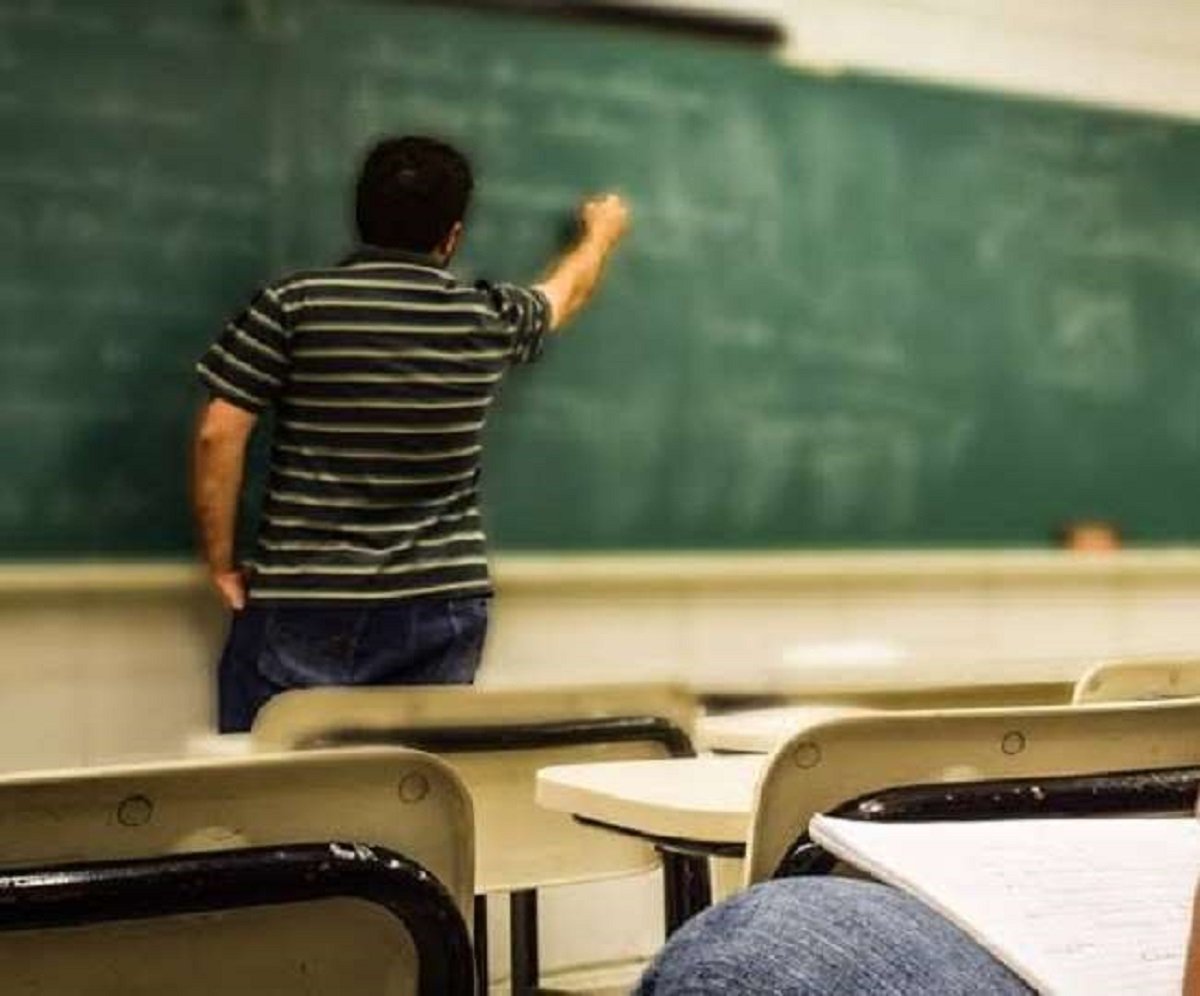 teacher suspend